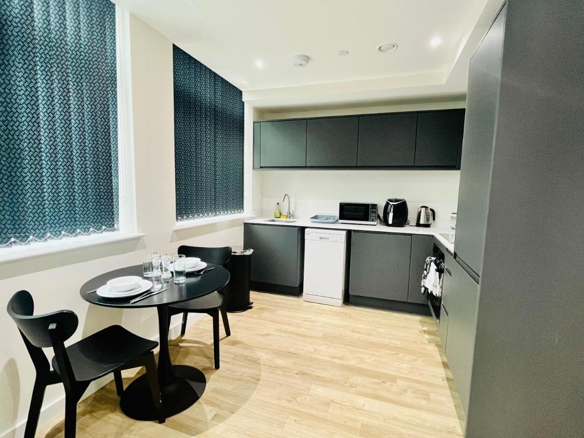 Fully Equipped One Bedroom Apartment Near Old Trafford Stadium! マンチェスター エクステリア 写真