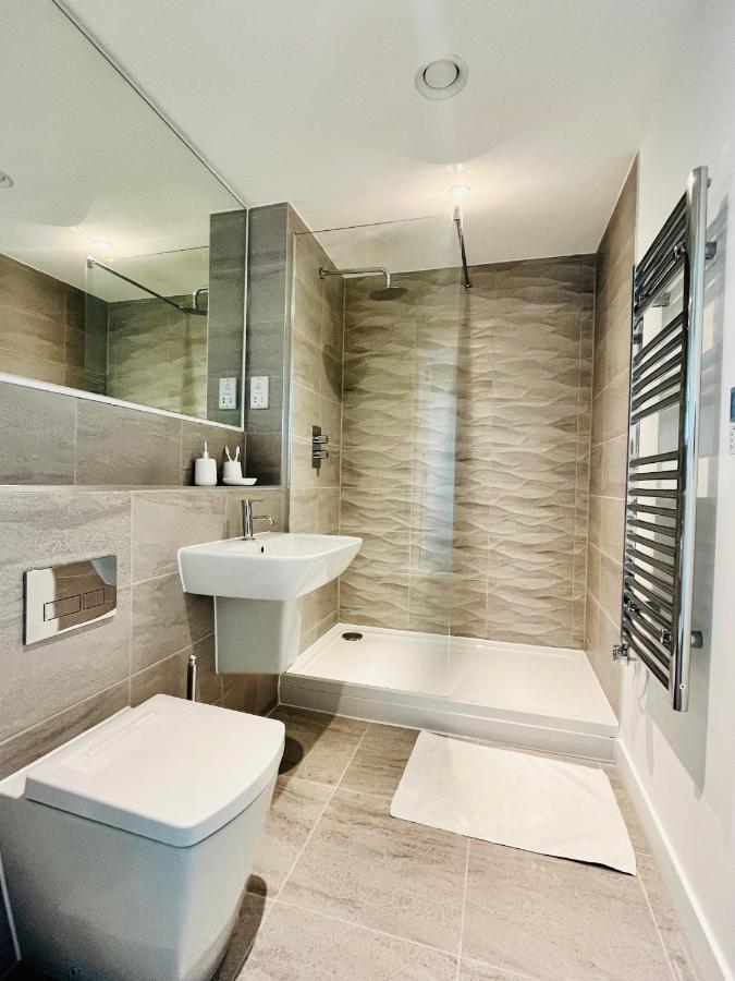 Fully Equipped One Bedroom Apartment Near Old Trafford Stadium! マンチェスター エクステリア 写真