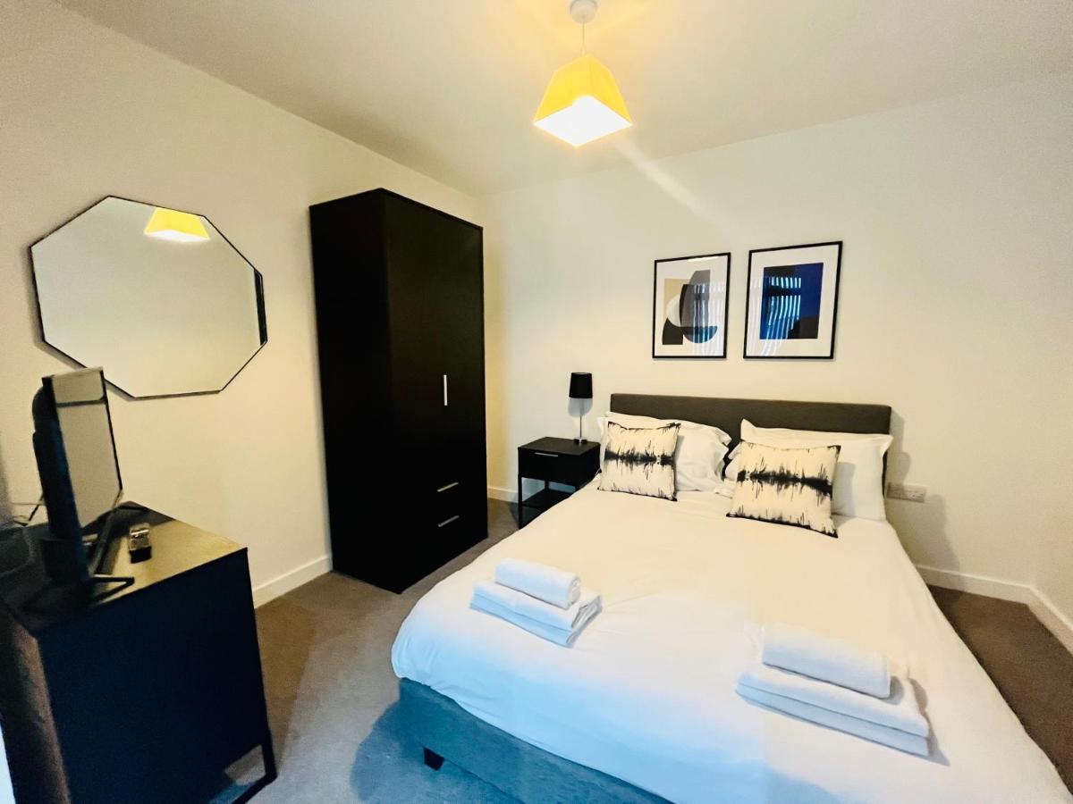 Fully Equipped One Bedroom Apartment Near Old Trafford Stadium! マンチェスター エクステリア 写真