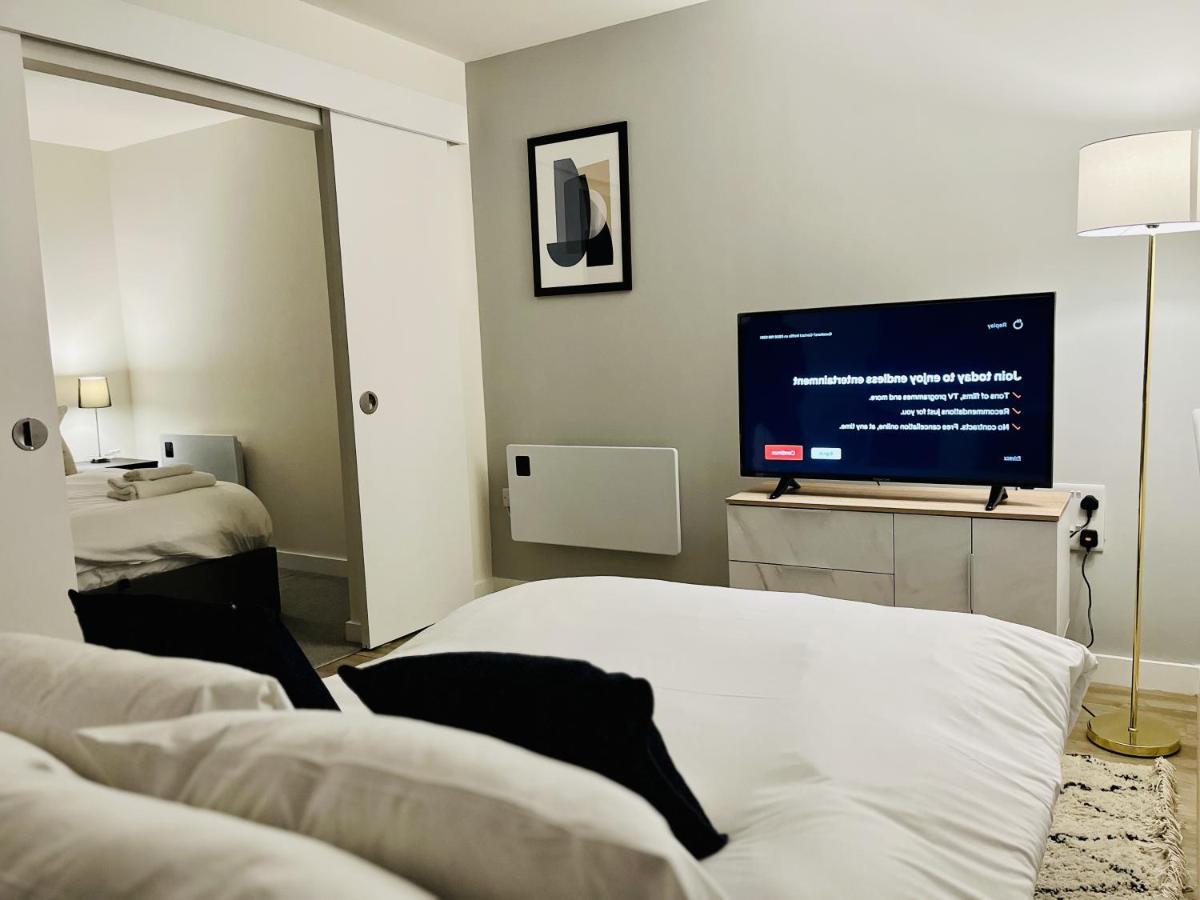 Fully Equipped One Bedroom Apartment Near Old Trafford Stadium! マンチェスター エクステリア 写真